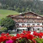 Landgasthof Dorferwirt Casa di campagna Oberau