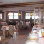 Landgasthof Dorferwirt *