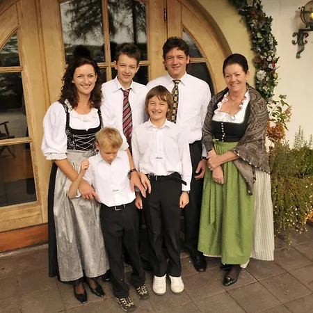 Landgasthof Dorferwirt *