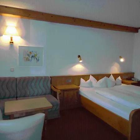 Landgasthof Dorferwirt * オーバーアウ