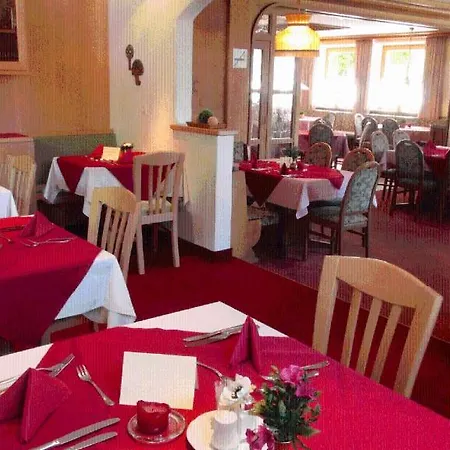 Landgasthof Dorferwirt カントリーハウス *