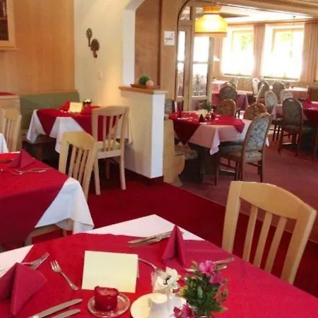 カントリーハウス Landgasthof Dorferwirt オーバーアウ